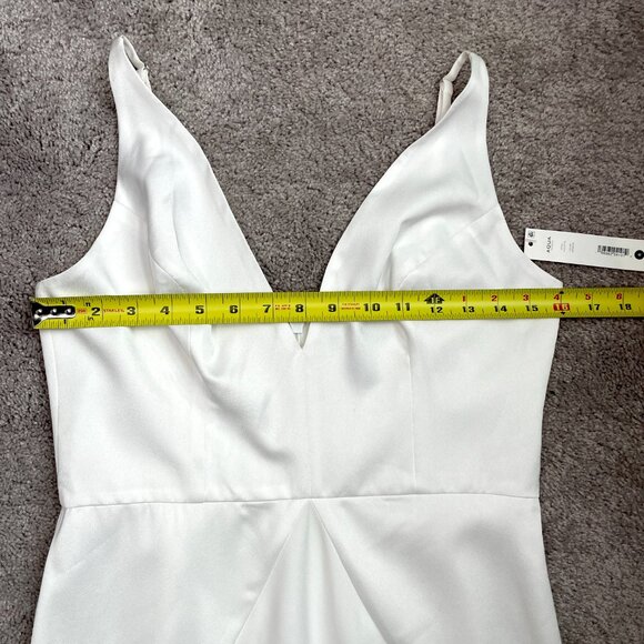AQUA Formal Sleeveless Gown Women's 8 Off White Plunging V-Neck Spaghetti Straps - Picture 6 of 13